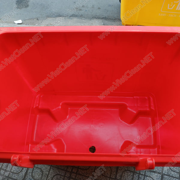 Thung Rac 660 Lit Mau Do(7)