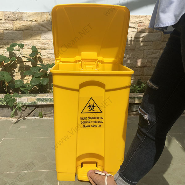 Thung Rac 68 Lit 1600(2)