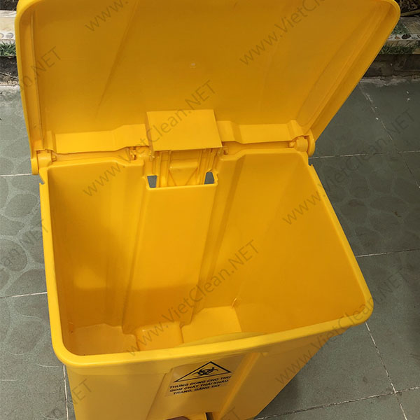 Thung Rac 68 Lit 1600(3)