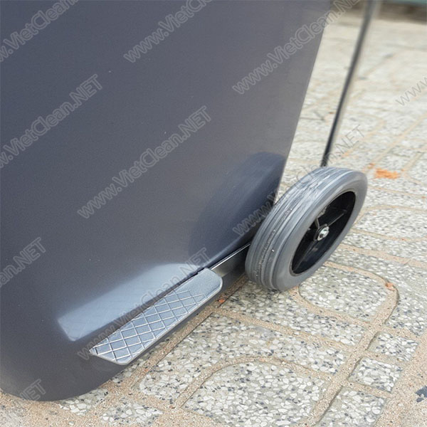 Thung Rac Dap Chan 120 Lit Mau Xam(3)