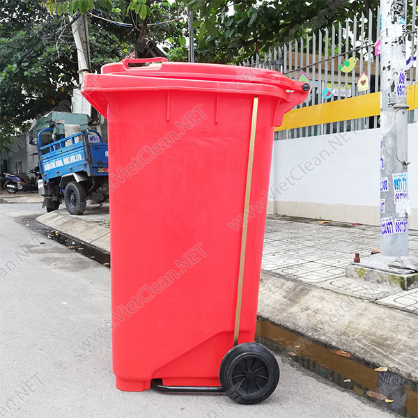 Thung Rac Dap Chan 240 Lit Mau Do(1)