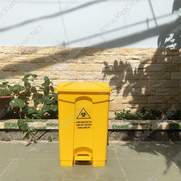 Thung Rac Bep 45 Lit Mau Vang(1)